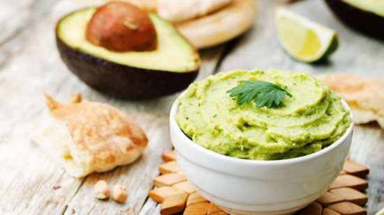 Hummus de aguacate.