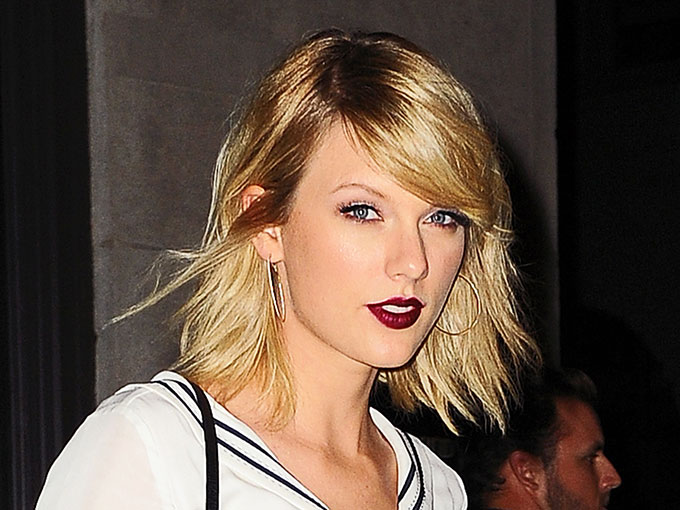 Flequillo al bies, regresa la tendencia de corte XXL