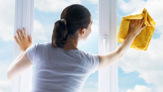 Ginebra para limpiar los cristales