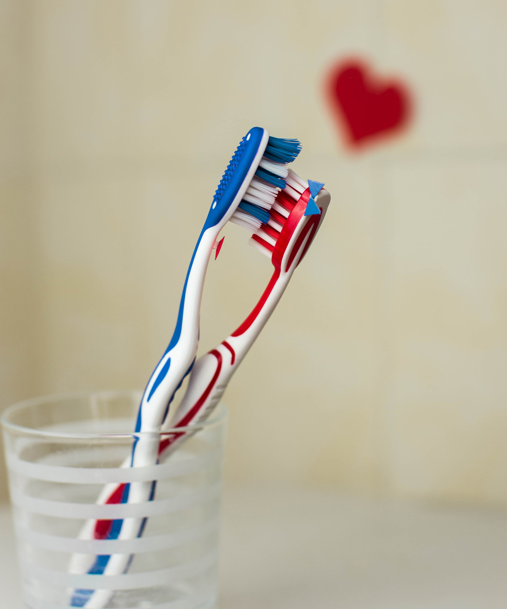 usar cepillo de alguien