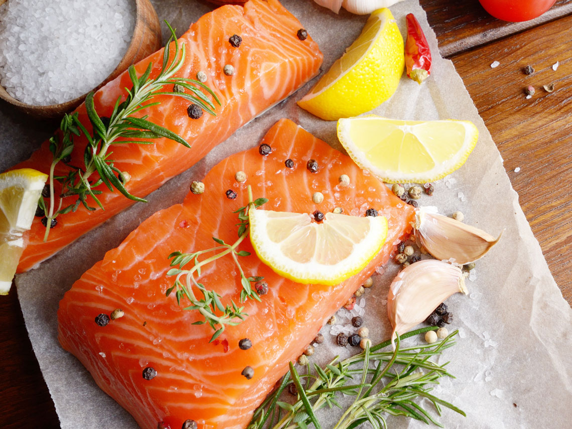 Razones para incluir el salmón en tu dieta