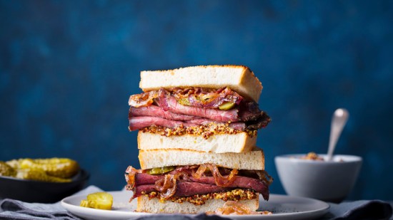 Los mejores sitios de Madrid donde tomar sandwich de pastrami