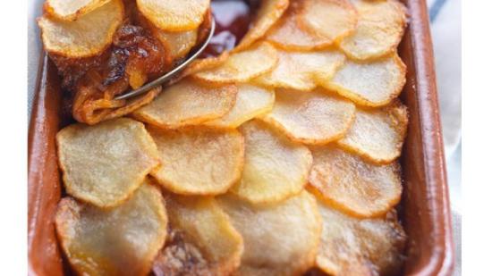 Milhojas de patata con sobrasada y miel