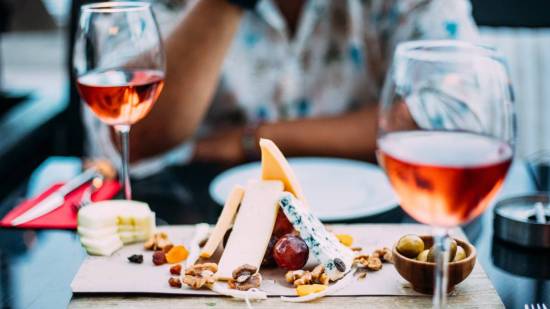 La guía definitiva para maridar queso y vino