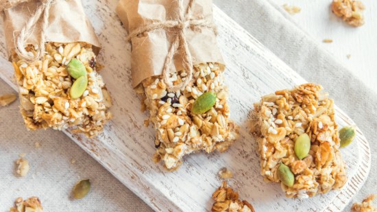 Marcas de snacks saludables que debes conocer