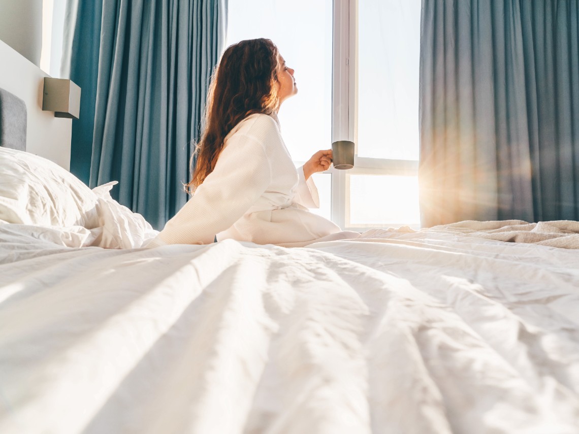 Beneficios de beber agua al despertar