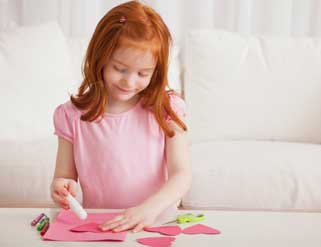 Cómo quitar las manchas de pegamento