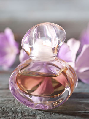 Cómo quitar las manchas de perfume