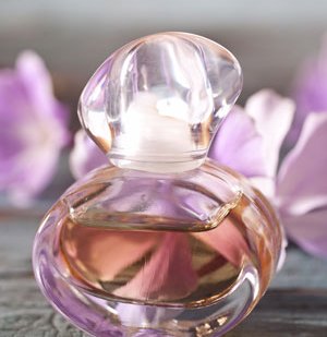 Cómo quitar las manchas de perfume