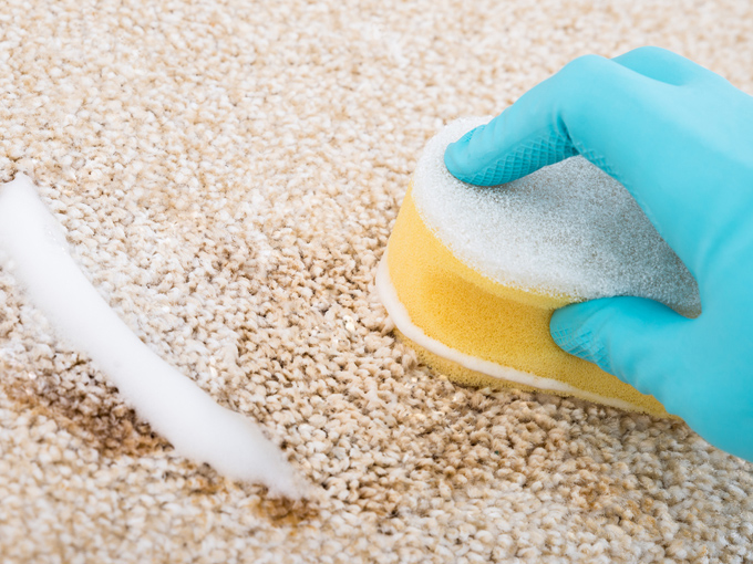 Trucos para quitar las manchas de vómito