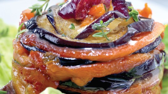 Molde de berenjena con vinagreta de mostaza