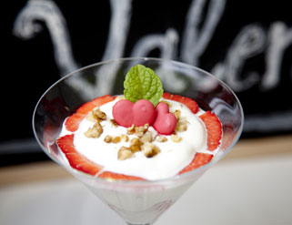 Fresas con nueces y canela