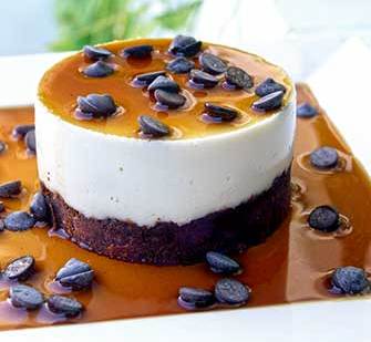 Tarta de Queso y Chocolate con Salsa Negra