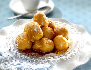 Buñuelos rellenos de crema de café