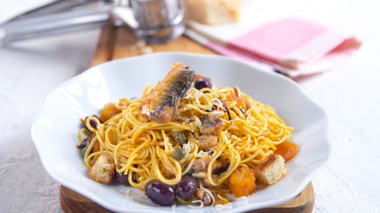 espaguetis con sardinas