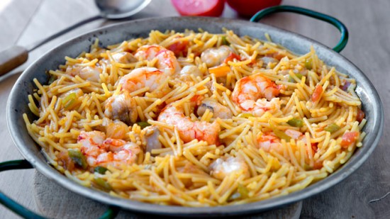 fideua de rape y gambas