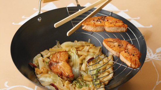 wok de atun y col china