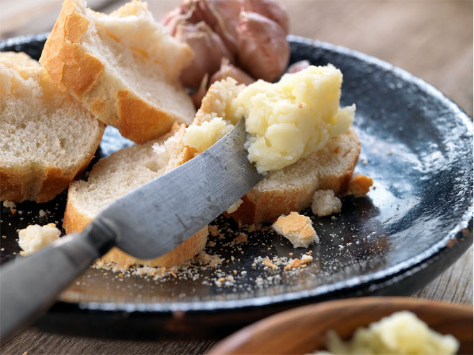 Puré de Patata con Ajos Tostados y Almendras