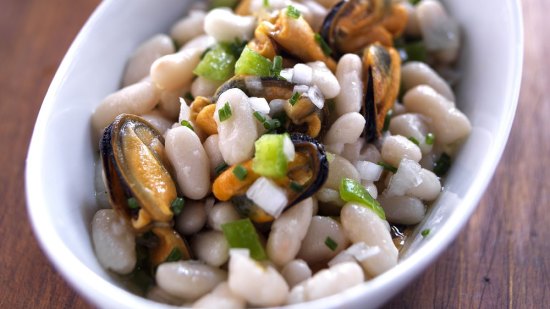 Ensalada de alubias con mejillones