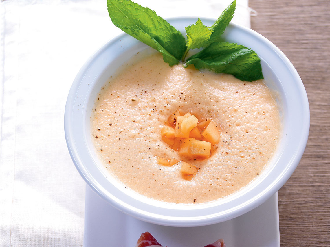 Sopa de melón con jamón