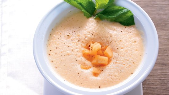 Sopa de melón con jamón