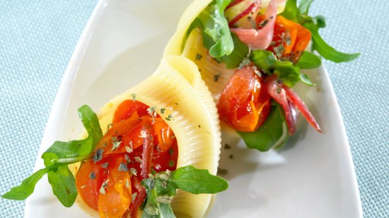 Conchas de tomate confitado