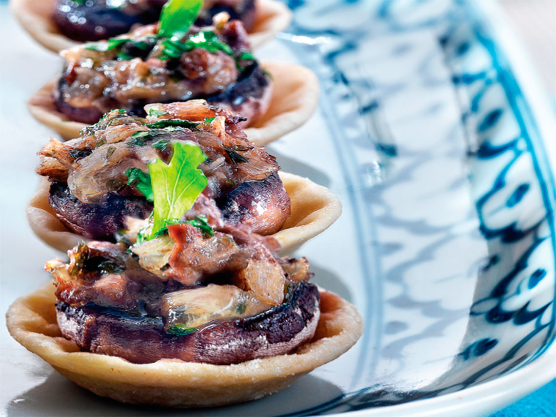 Tartaletas de champiñones con riñones al jerez
