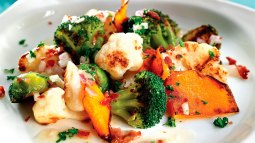 Ensalada templada de verduras de temporada