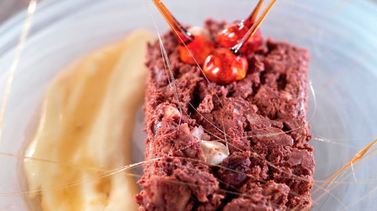 Turrón helado de chocolate con crema de miel
