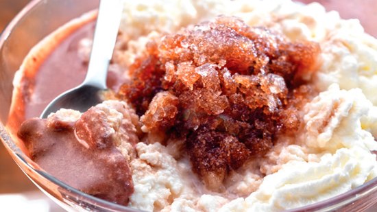 Copa de chocolate con granizado de café