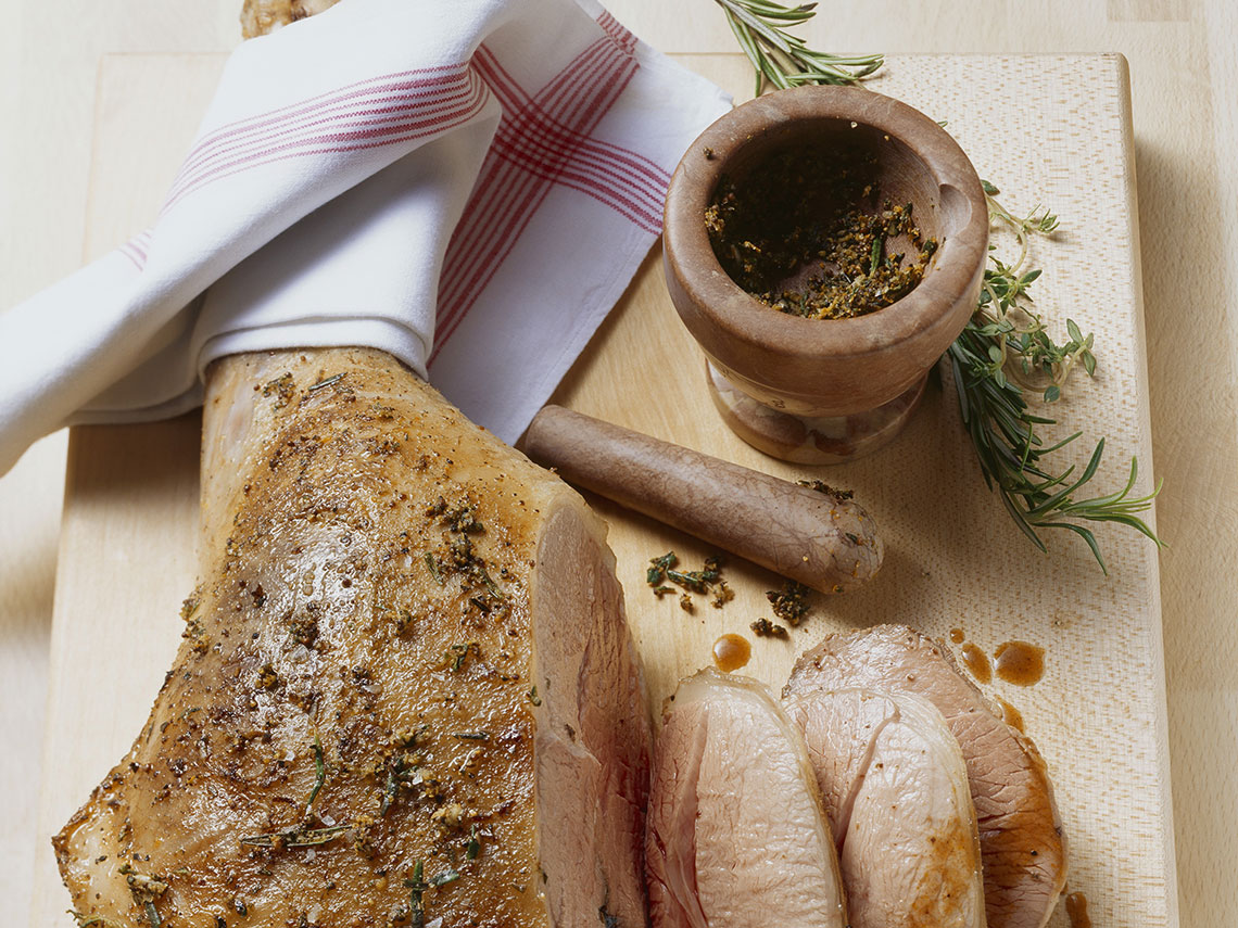 Vídeo Receta Cordero asado a las finas hierbas