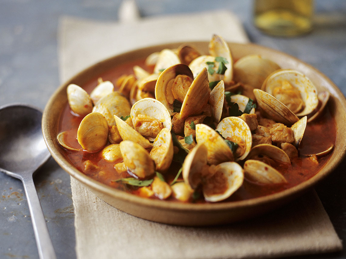 Receta estofado de cerdo picante con almejas
