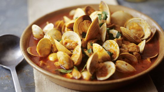 Receta estofado de cerdo picante con almejas
