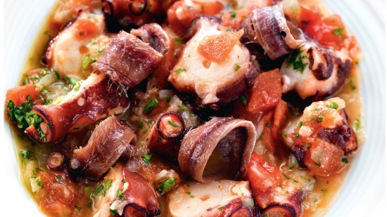 Pulpo guisado con anchoas