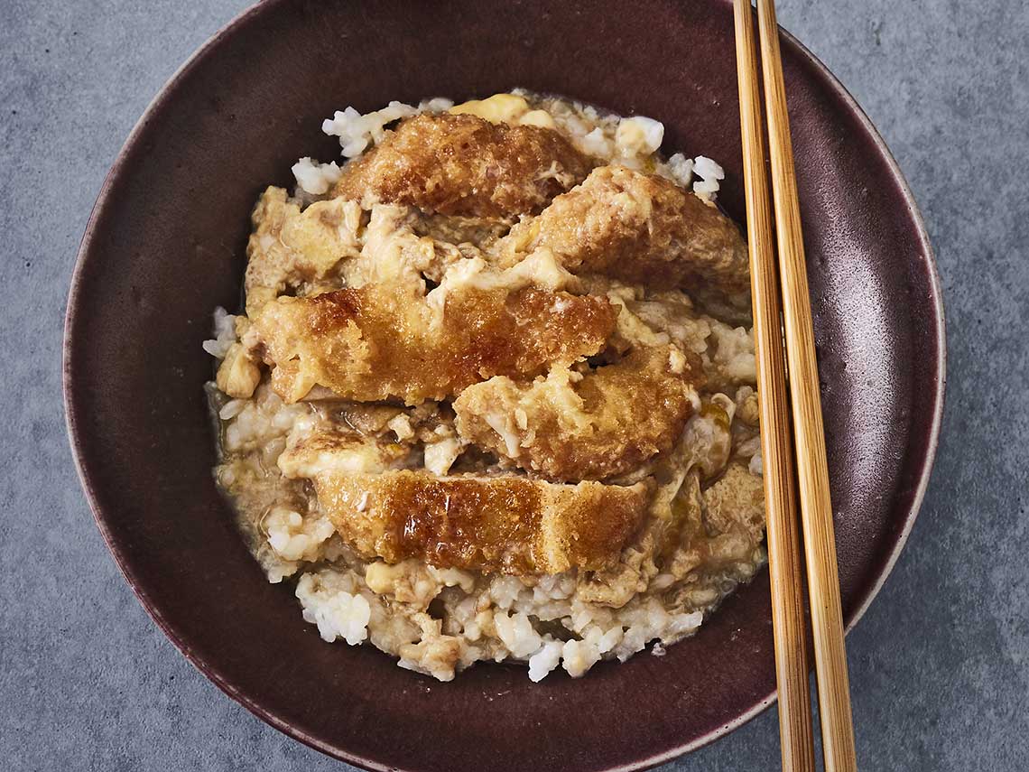 Escalope japonés con arroz. Receta paso a paso