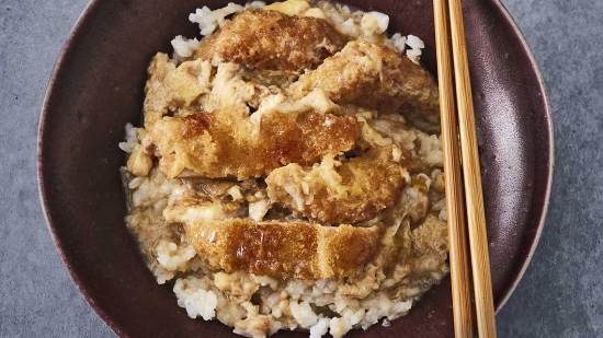 Escalope japonés con arroz. Receta paso a paso