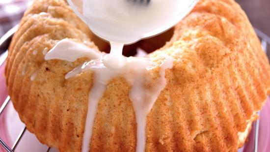 Bizcocho glaseado de limón