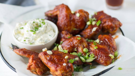 Alitas de pollo con salsa agria