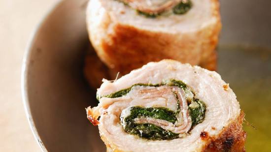 Cerdo relleno de espinacas y queso