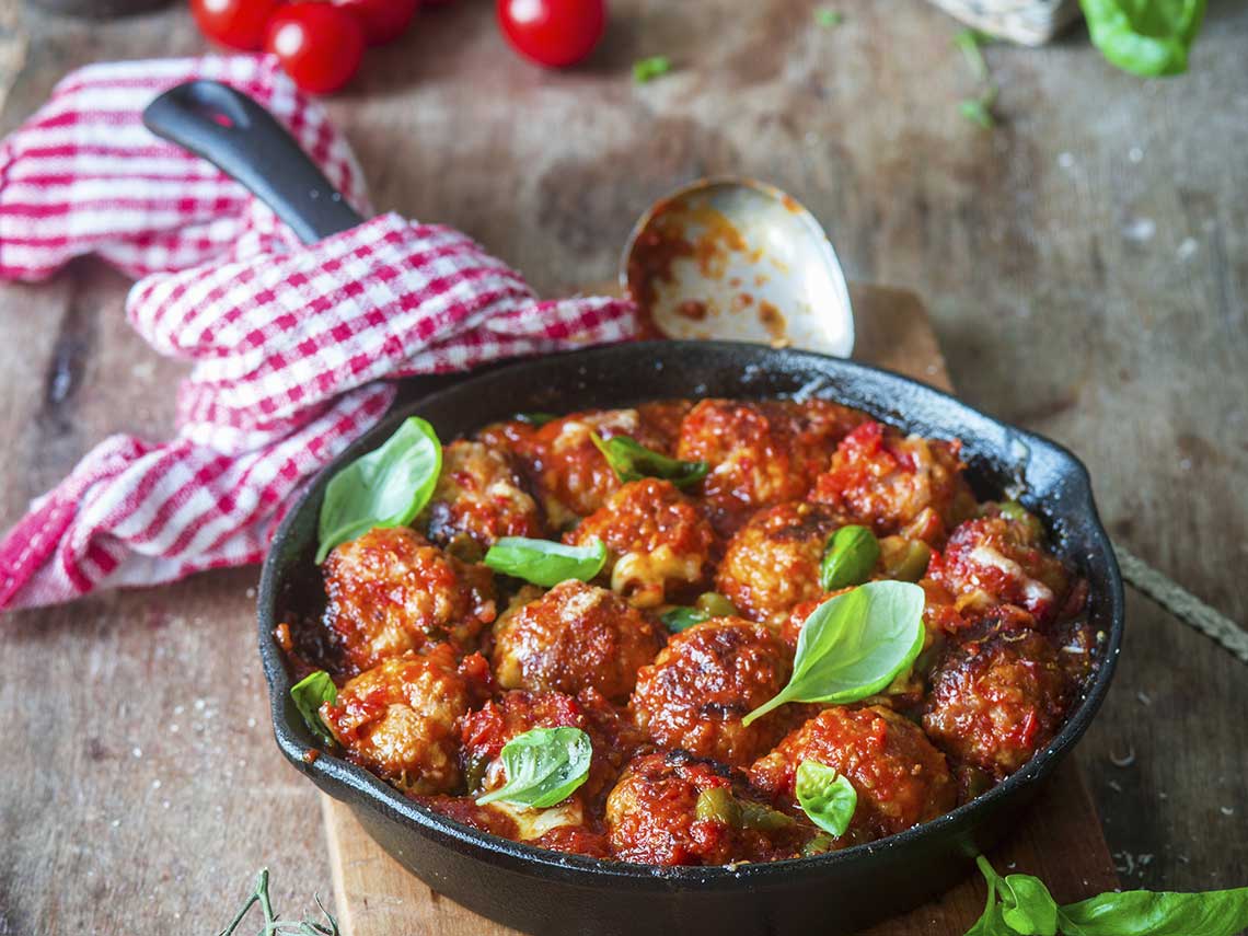 albóndigas con salsa de tomate