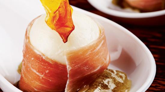 Rollitos de mozzarella con mermelada de higos