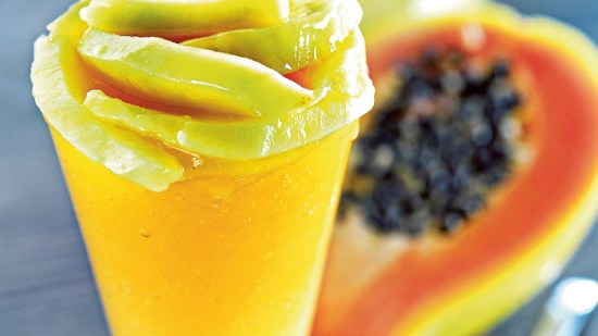 Chupito de mango y papaya