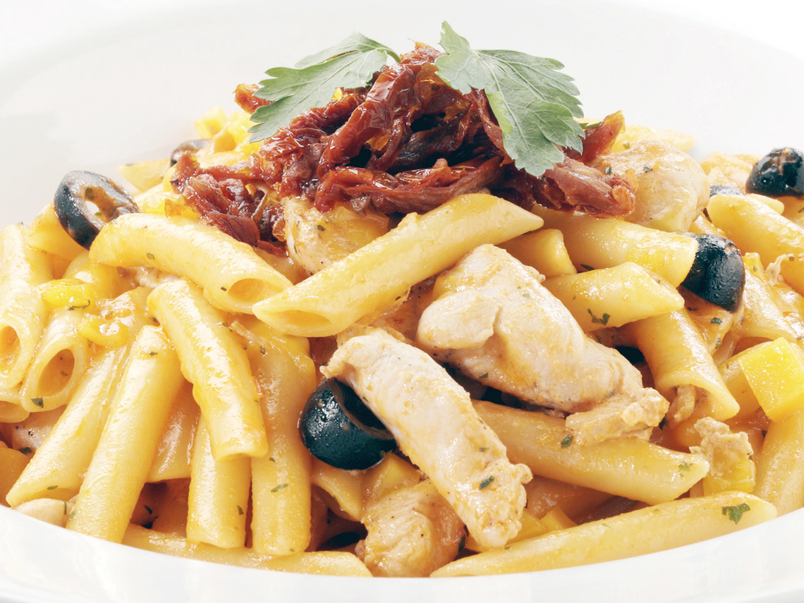 Macarrones con salsa de cheddar