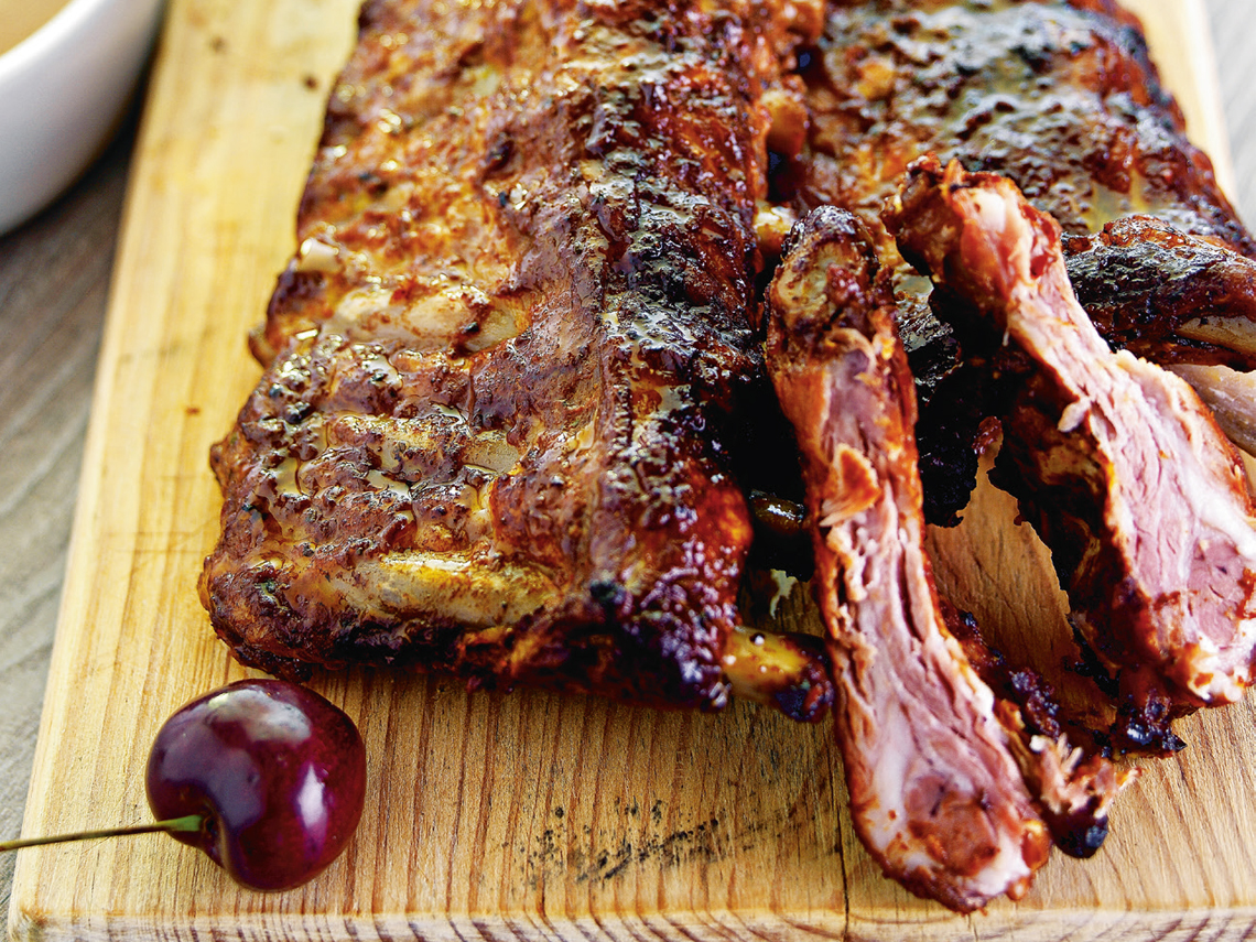 Costillar con aguardiente de cereza
