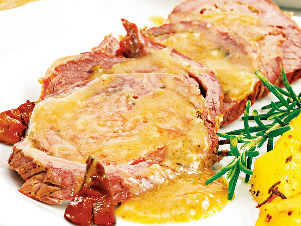 Redondo de ternera con salsa de chutney