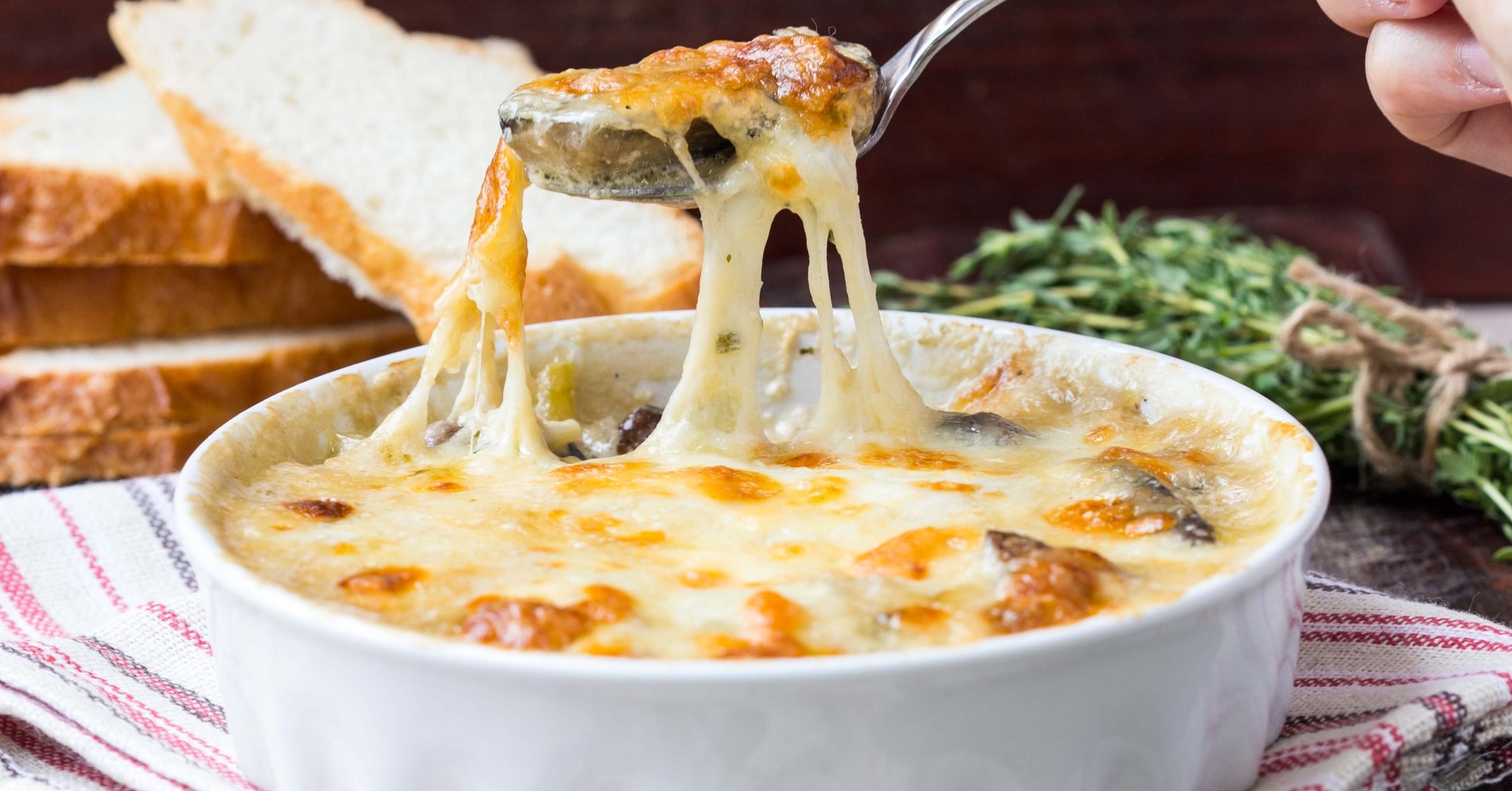 Cazuela de champiñones gratinados