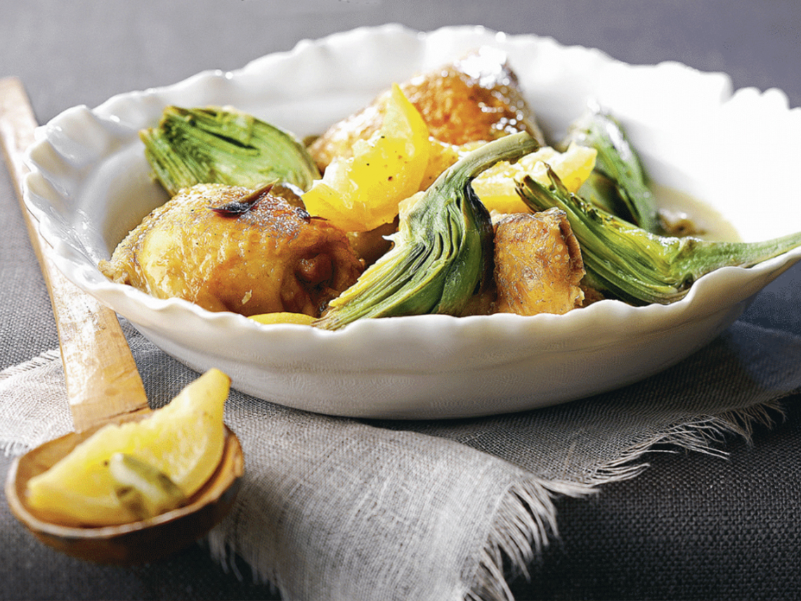 Tajín de pollo con corazones de alcachofa