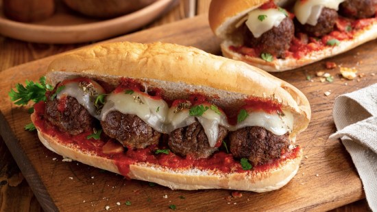 Bocadillo de albóndigas a la italiana: así se prepara