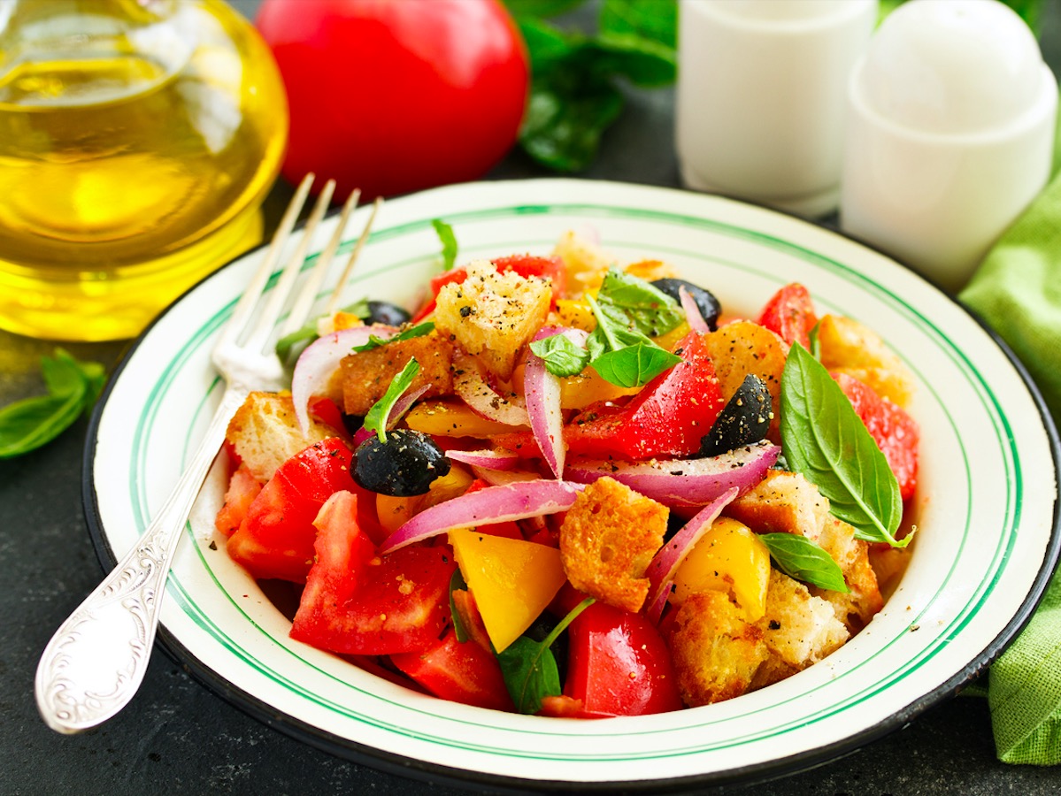 Ensalada 'panzanella' de invierno
