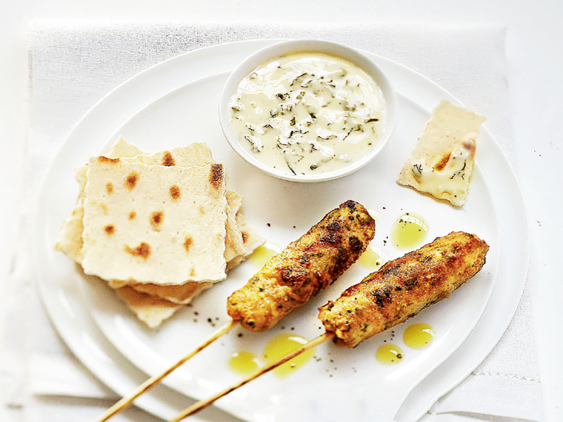 'Keftas' de cordero con salsa de yogur y menta